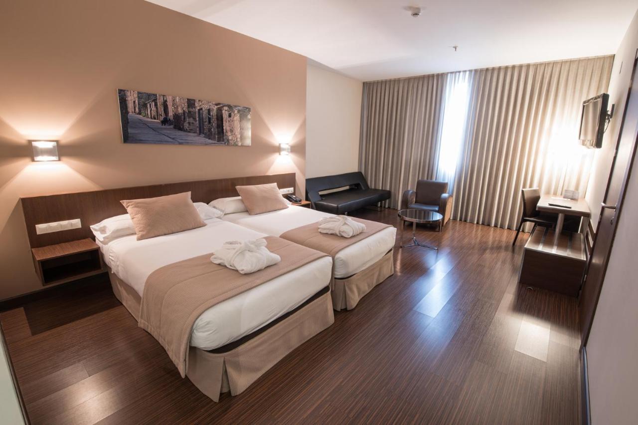 Arva Abad San Antonio Hotel Leon Bagian luar foto
